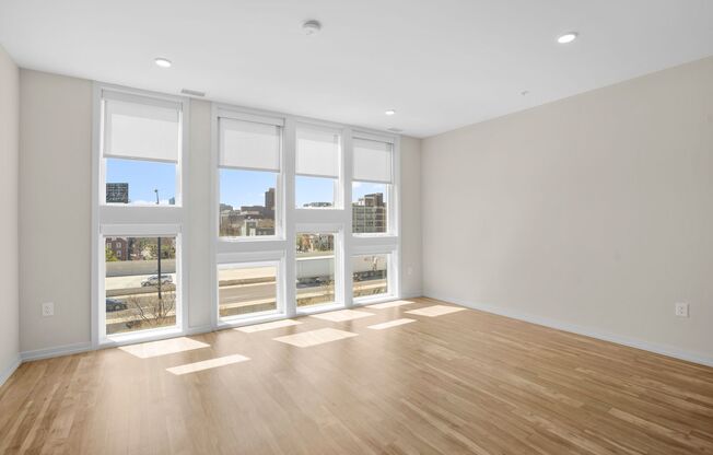 Studio, 1 bath, 548 sqft, $1,730, Unit 717