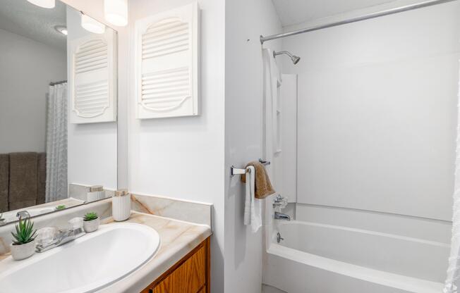 1 bed, 1 bath, 672 sqft, $1,055