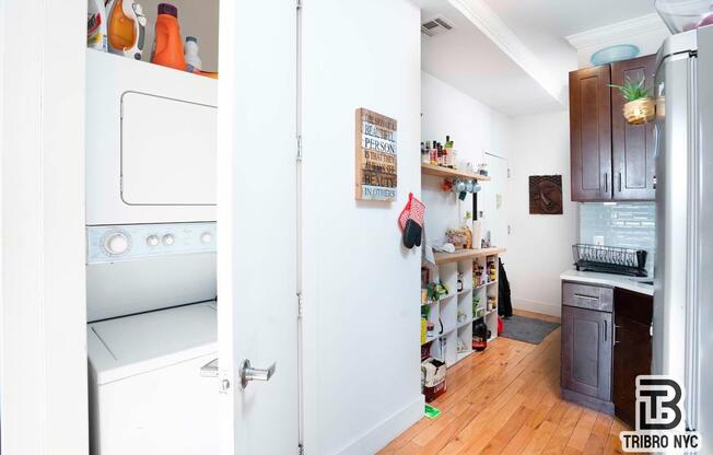 24 20 DITMARS BLVD