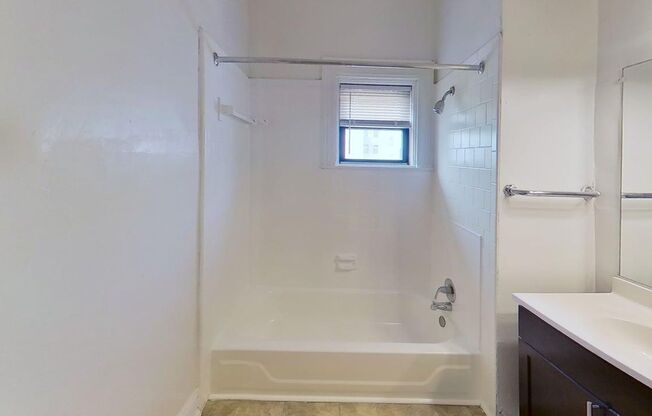 2 beds, 1 bath, 764 sqft, $1,549, Unit 1301-61