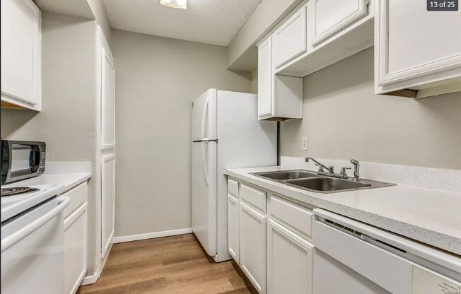 1 bed, 1 bath, 730 sqft, $1,600, Unit 1313