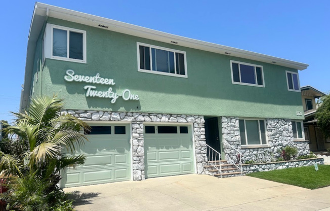 Newly Remodeled 1-Bedroom Upper Unit in Alamitos Beach