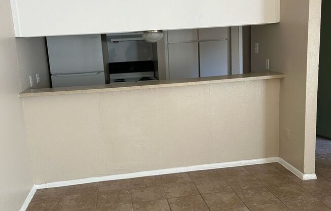 1 bed, 1 bath, 720 sqft, $1,400, Unit 1-1660-B