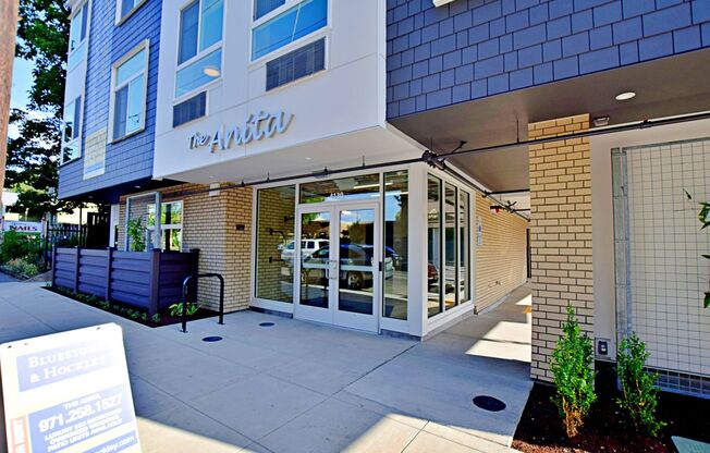 2 beds, 1 bath, 751 sqft, $1,995, Unit 203