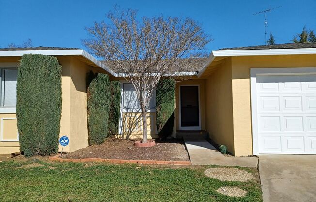 Beautiful 4-Bedroom Home with Spacious Layout and Modern Upgrades!