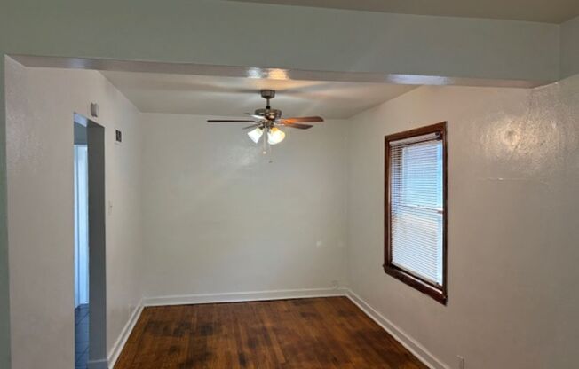 2 beds, 1 bath, $1,209