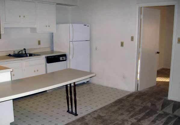 1402-J Gorman Street ~ 1 Bedroom near NCSU ~ Water Included!