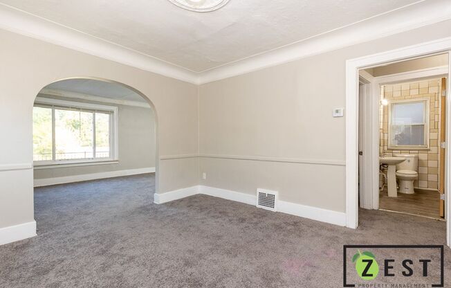4893 Chatsworth