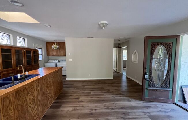 Charming 2-bedroom Menlo Park Cottage