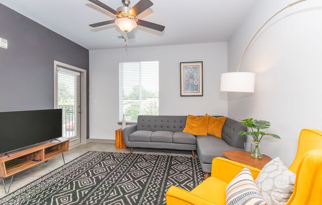 Trails Bend 2 Bedroom 2 Bath Furnished Living