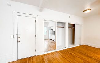 Studio, 1 bath, 325 sqft, $905, Unit 204