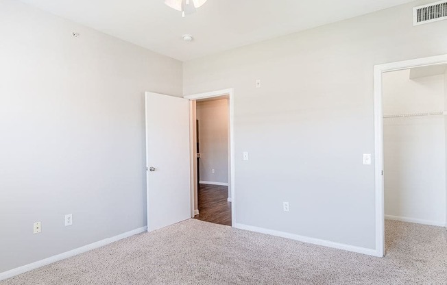 9 foot ceilings in pearland tx apartments