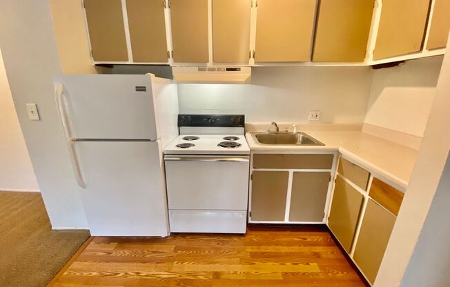 2 beds, 1 bath, 1,000 sqft, $1,245, Unit #25