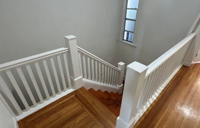 Spacious 4-Bedroom Duplex Upstairs Unit for Rent in Bernal Heights