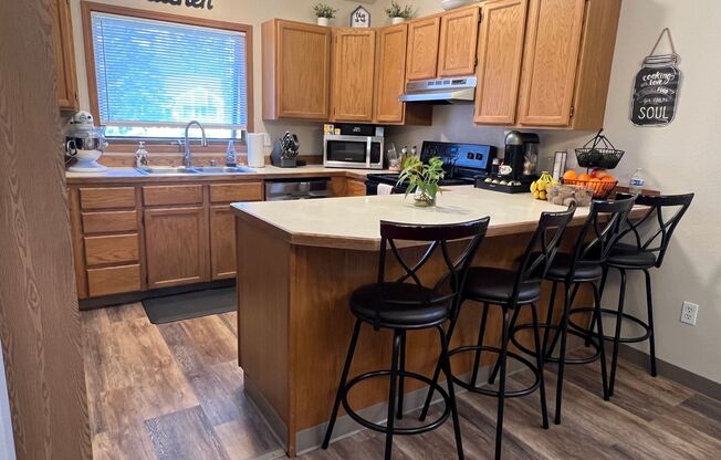 Available July 1 - Eaglewood 4 bedroom home