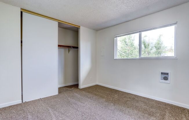 1 bed, 1 bath, 543 sqft, $1,295, Unit 13