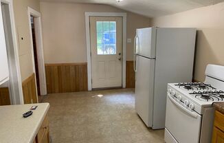 4 beds, 1 bath, 1,200 sqft, $1,095