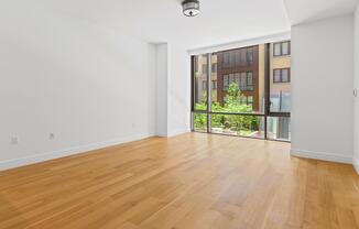 230 E 20 ST