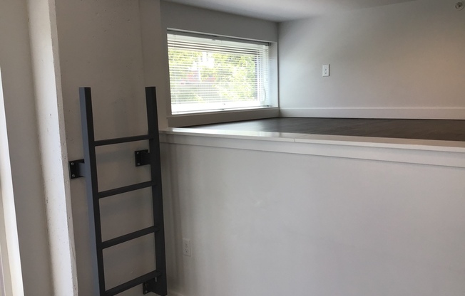 Studio, 1 bath, 278 sqft, $1,475, Unit 201