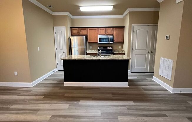 1 bed, 1 bath, 765 sqft, $795, Unit 04