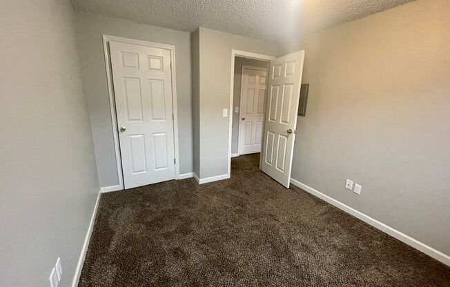 1 bed, 1 bath, $850, Unit C6