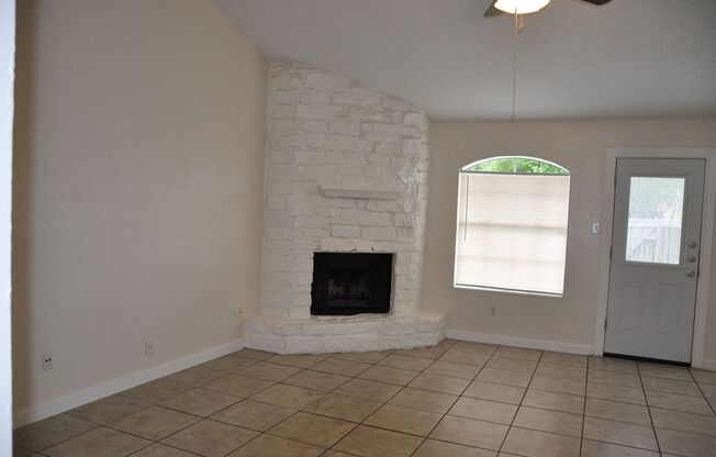 3 Bedroom 2 Bath on Cul-de-sac in Buttercup
