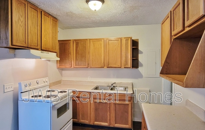 524 58 ST E