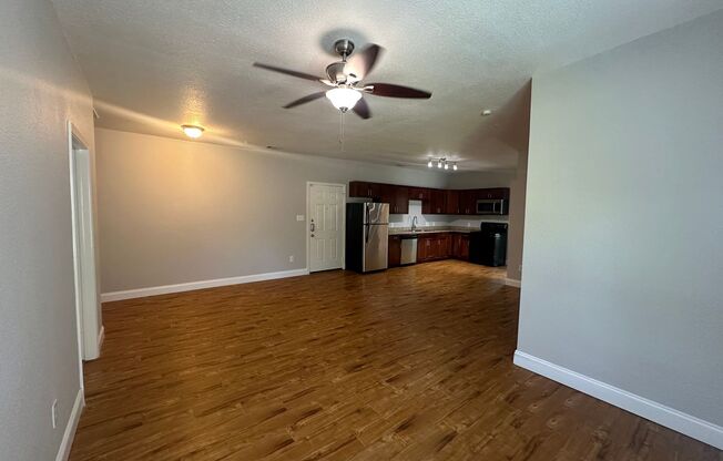 2 beds, 2 baths, 946 sqft, $1,600, Unit Unit 4