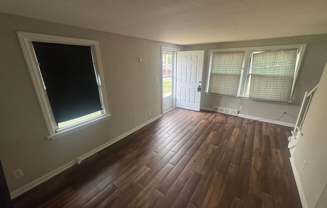 2 beds, 1 bath, 800 sqft, $800, Unit 809 E Arcadia Ave