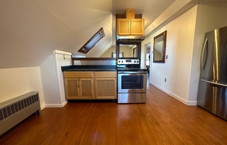 2 beds, 1 bath, 1,000 sqft, $2,200, Unit 3