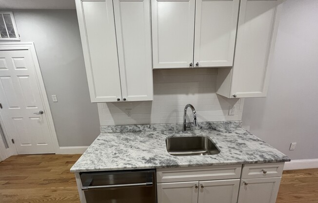2 beds, 1 bath, $4,195, Unit 6