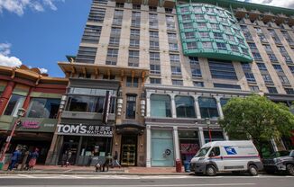 1 bed, 1 bath, $2,450, Unit (#1017)