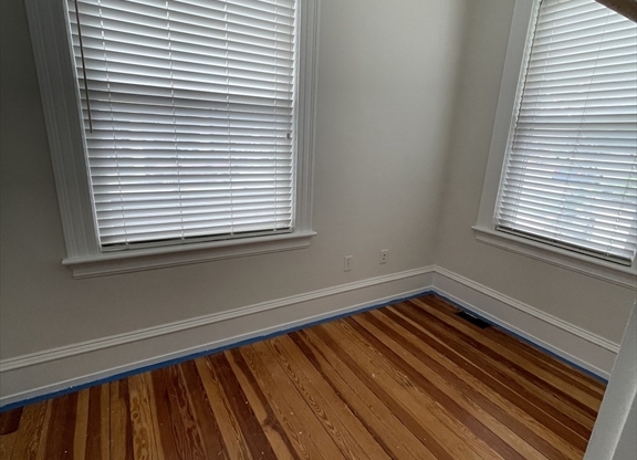 1 bed, 1 bath, $1,900, Unit 1A