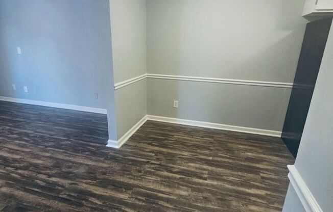 2 beds, 2 baths, 1,020 sqft, $1,195, Unit 221
