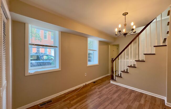 Charming 2 Bedroom/1 Bathroom Townhome in Baltimore, MD!
