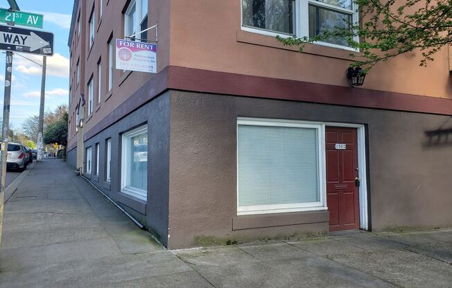 2128 SE Hawthorne Blvd, #21-48 & 1502-1508 SE 21st Avenue