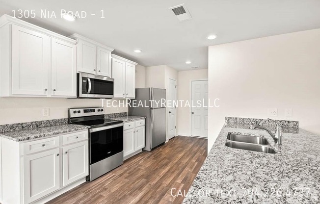 1305 NIA RD