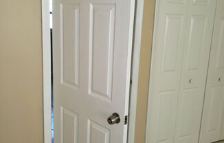 Nice and Spacious Condo 2Bed/1Bath