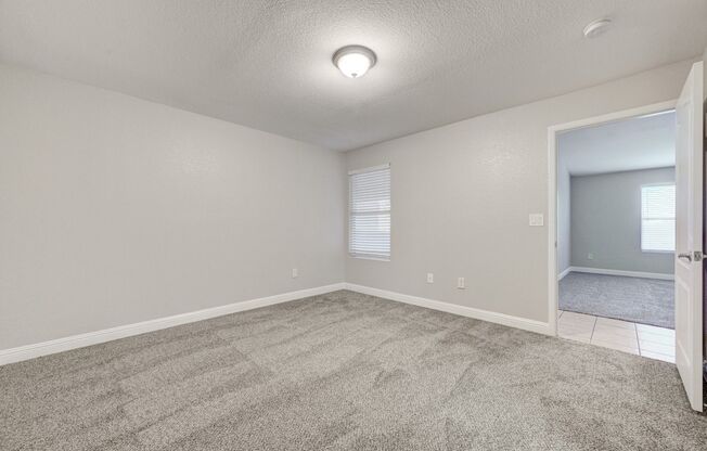 3 beds, 2 baths, $1,495, Unit # 2065