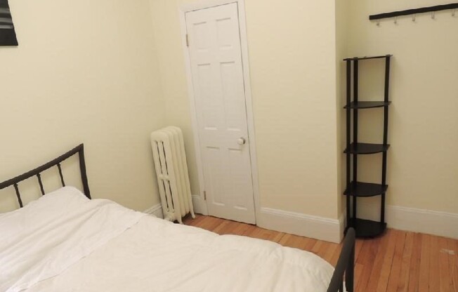 1 bed, 1 bath, 350 sqft, $2,600, Unit 5