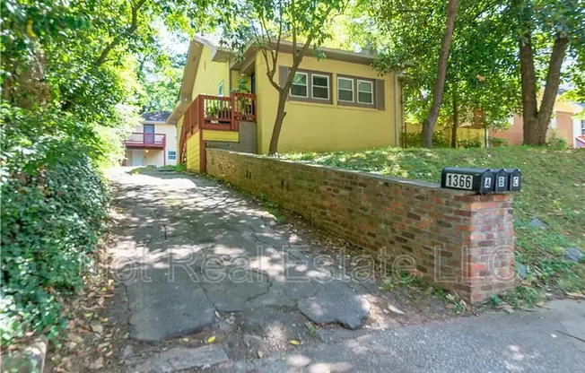 1366 CLERMONT AVE