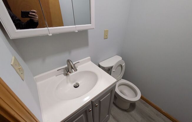 2 beds, 1.5 baths, 1,500 sqft, $2,000, Unit Townhouse - 998-16