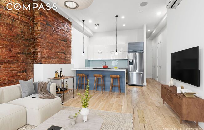 652 LAFAYETTE AVE