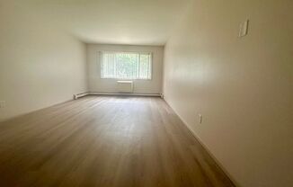 1 bed, 1 bath, $825, Unit 38