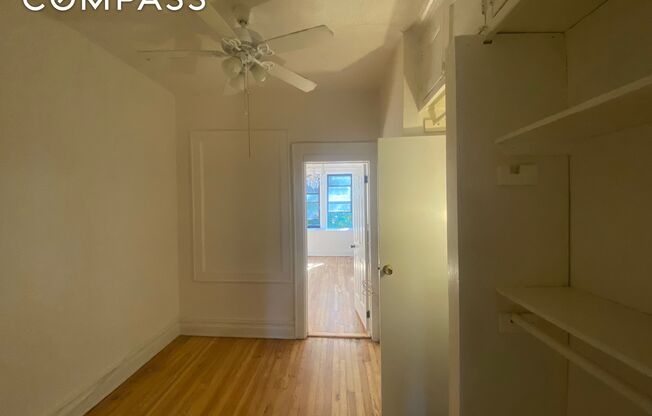 3 beds, 1 bath, $3,500, Unit 2