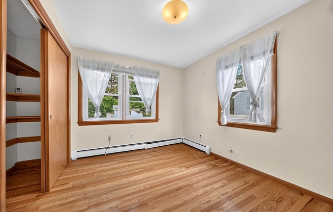 3 beds, 1 bath, 1,100 sqft, $2,900, Unit 1