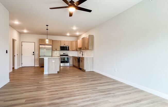 2 beds, 2 baths, 1,178 sqft, $2,200, Unit SC 1408-111