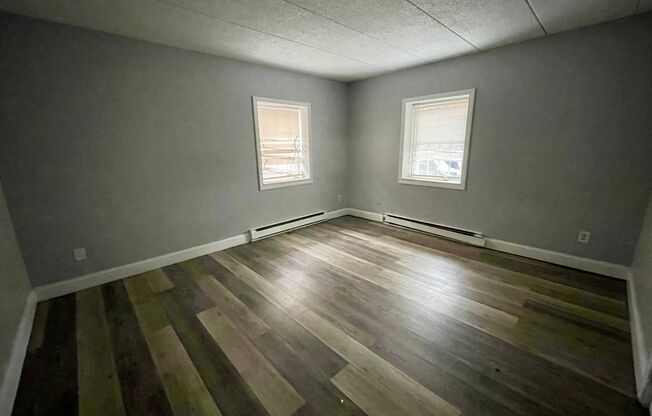 2 beds, 1 bath, 864 sqft, $2,650, Unit 258-24