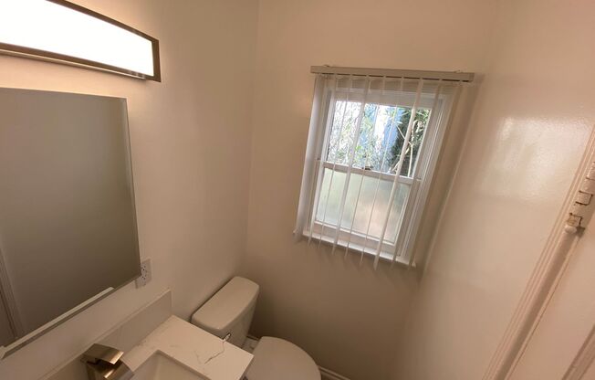 Studio, 1 bath, 325 sqft, $2,298, Unit 01