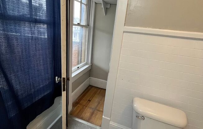 1 bed, 1 bath, $850